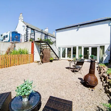 The Retreat * קרליסל